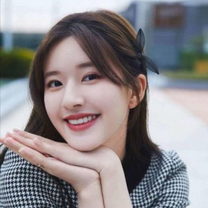 网红小英被曝大瓜 赵露思说未来能拍戏就拍